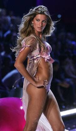 Nov 09, 2005; New York, NY, USA; Model GISELE BUNDCHEN walks the runway for the Victoria s Secret 2005 Fashion Show held at the Lexington Armory. Mandatory  - ZUMA 20051109_njk_k03_070 Copyright: xNancyxKaszermanx