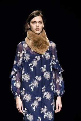 080 Barcelona Fashion Week - Lebor Gabala Modenschau February 2, 2017 - Barcelona, Catalonia, Spain - A model walks the runway at the Lebor Gabala fashion show presenting the new Autumn Winter 2017 collection during 080 Barcelona Fashion Week Barcelona Spain - ZUMAo105 20170202_zap_o105_197 Copyright: xMatthiasxOesterlex