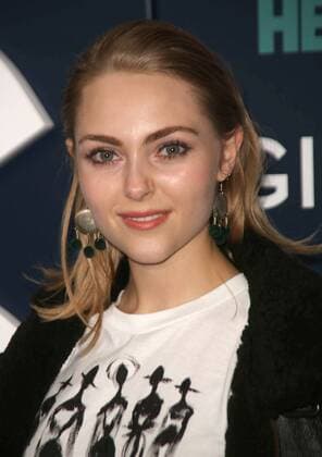 February 2, 2017 - New York, New York, U.S. - ANNA SOPHIA ROBB attends the New York premiere of the sixth and final season of Girls on HBO.February 2, 2017.Alice Tully Hall, Lincoln Center, NYC.Photos by , Photos Inc.2017 New York U.S. - ZUMAms4_ 20170202_zaf_ms4_029 Copyright: xSoniaxMoskowitzx