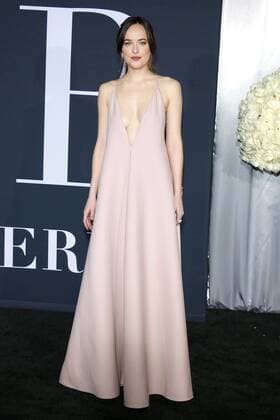Dakota Johnson bei der Fifty Shades Darker Film Premiere am 2.02.2017 in Los Angeles Fifty Shades of Grey- Gefaehrliche Liebe Filmpremiere in Los Angeles, 2017 