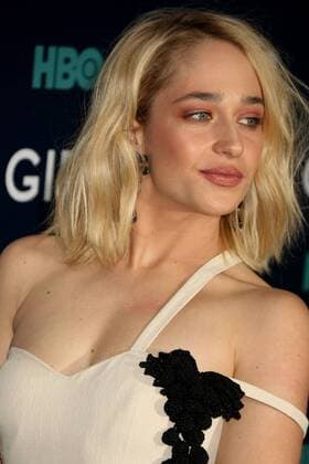 February 2, 2017 - New York, New York, U.S. - Actress JEMIMA KIRKE attends the New York premiere of the HBO show Girls 6th and final season held at Alice Tully Hall at Lincoln Center. New York U.S. - ZUMAk03_ 20170202_zaf_k03_105 Copyright: xNancyxKaszermanx