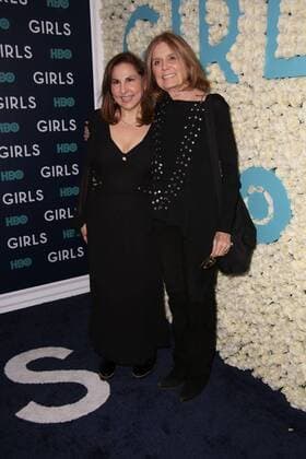 February 2, 2017 - New York, New York, U.S. - KATHY NAJIMY, GLORIA STEINEM attend the New York premiere of the sixth and final season of Girls on HBO.February 2, 2017.Alice Tully Hall, Lincoln Center, NYC.Photos by , Photos Inc.2017 New York U.S. - ZUMAms4_ 20170202_zaf_ms4_065 Copyright: xSoniaxMoskowitzx