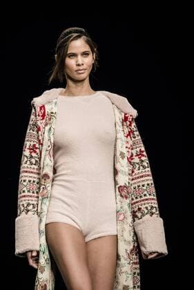 Bilder des Tages 080 Barcelona Fashion Week - Bohemian Rhapsody Modenschau February 3, 2017 - Barcelona, Catalonia, Spain - A model walks the runway at the Aldomartins fashion show presenting the new Bohemian Rhapsody collection during 080 Barcelona Fashion Week Barcelona Spain - ZUMAo105 20170203_zap_o105_138 Copyright: xMatthiasxOesterlex
