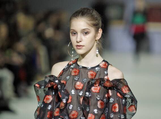 February 4, 2017 - Kiev, Ukraine - A model presents a creation by Ukrainian designer NADYA DZYAK, during the Ukrainian Fashion Week in Kiev, Ukraine, on 04 February 2017. The fashion event presents Fall Winter 2017 18 collections by Ukrainian and International designers,from 4 to 8 February. Kiev Ukraine - ZUMAg194 20170204_zap_g194_020 Copyright: xSergxGlovnyx