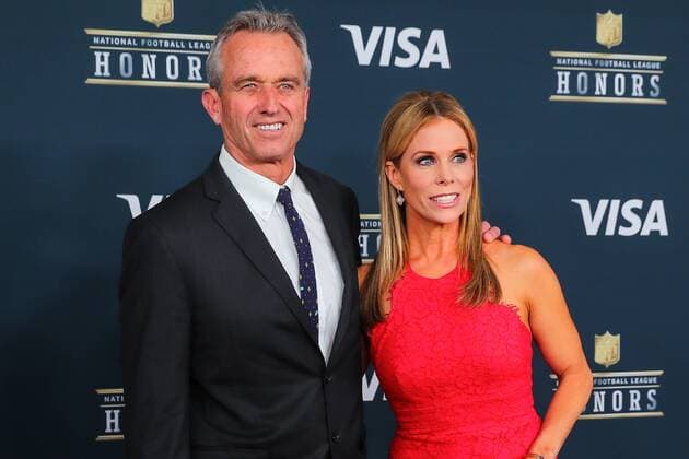 HOUSTON, TX - FEBRUARY 04: Robert F kennedy Jr and Cheryl Hines on the Red Carpet at the 2017 NFL Honors on February 04, 2017, at the Wortham Theater Center in Houston, Texas. (Photo by Rich Graessle Icon Sportswire) EDITORIAL USE ONLY 276516