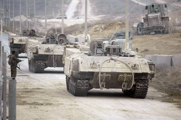 Sep 11, 2005; Gaza, ISRAEL; IDF forces completed the pullout from the Gaza strip early Monday, withdrawing from Gush Katif through the Kissufim roadblock, bringing to an end 38 years of Israeli control in the area. . - ZUMAg45_ 20050911_mar_g45_108 Copyright: xEddiexGeraldx