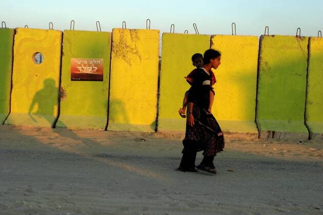 Aug 09, 2005; Shirat Hayam, ISRAEL; Shirat Hayam settlement is located on the shore of Gaza strip in Gush Katif bloc. A week before their forced removal by troops, Shirat Hayam is a big tent city after many illegal settlers flood into Gush Katif. Mandatory - ZUMAn89_ 20050809_cob_n89_562 Copyright: xNadavxNeuhausx
