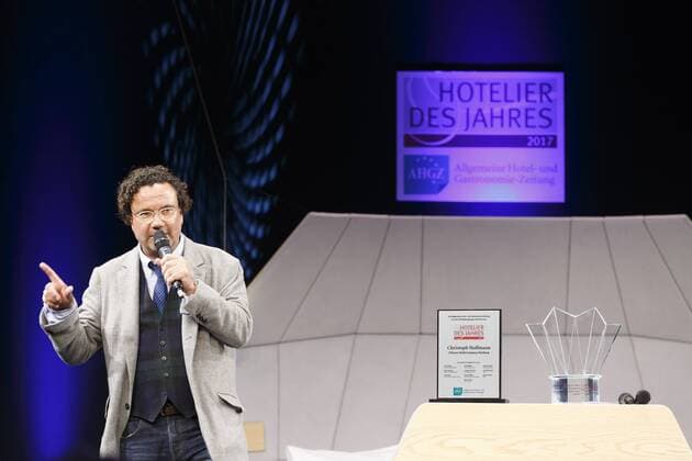 06.02.2017, Berlin, Deutschland, GER, Gala im Hotel Intercontinental zur Verleihung des Hotelier des Jahres 2017, ein Preis von der Allgemeinen Hotel- und Gastronomie Zeitung, Foto: Christoph Hoffmann, Co-Founder und CEO der 25hours Hotels Company, ist der Hotelier des Jahres.