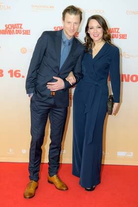 Bilder des Tages Cineplex Carolin Kebekus und Maxim Mehmet auf dem roten Teppich bei der Premierenfeier von Schatz nimm du sie am 07.02.2017 im Cineplex in Koeln, Copyright: xSchülerx xEibner-Pressefotox EP_jse