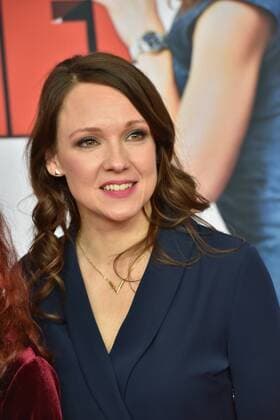Schauspielerin Carolin Kebekus posiert am 07.02.2017 in Köln bei der Premiere des Films Schatz nimm Du sie .