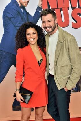 Jochen Schropp und Patricia Meeden posieren am 07.02.2017 in Köln bei der Premiere des Films Schatz nimm Du sie .