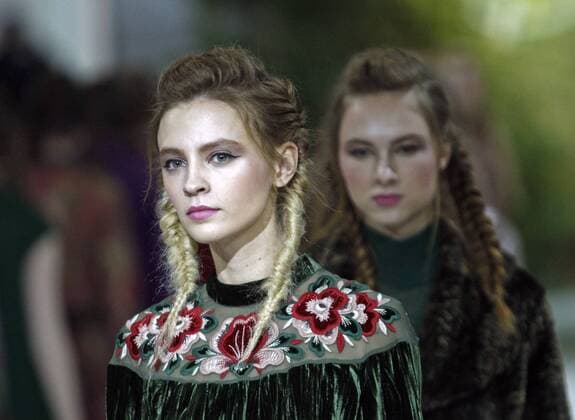February 7, 2017 - Kiev, Ukraine - Models present creations by Ukrainian designer Iryna DIL during the Ukrainian Fashion Week FW 2017 18, at Mystetskyi Arsenal in Kiev, Ukraine, 07 February 2017. The event presents Autumn-Winter 2017 18 collections by Ukrainian and International designers, from 4 to 8 February. Kiev Ukraine  - ZUMAn230 20170207_zaa_n230_338 Copyright: xStrx
