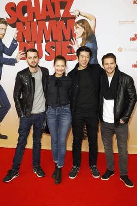 Michael Jassin, Amrei Haardt, Yung Ngo und Bejo Dohmen bei der Premiere des Kinofilms Schatz, nimm Du sie! im Cineplex. Köln, 07.02.2017 Foto:xC.xHardtx xFuturexImage