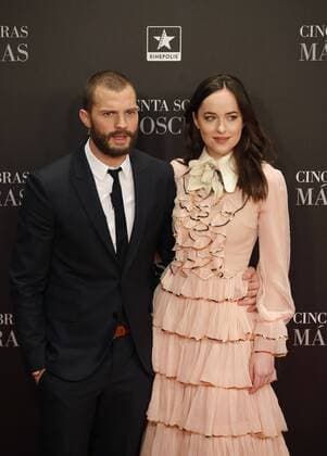 Bilder des Tages Us actress Dakota Johnson (R) and British actor Jamie Dorman (L) at their arrival to the presentation of Fifty Shades Darker held at Kinepolis cinema of Madrid, Spain on 08 February 2017. The film will screen upcoming 10 February. PRESENTATION OF FIFTY SHADES DARKER !ACHTUNG: NUR REDAKTIONELLE NUTZUNG!  Copyright: xJuanjoxMartinx 20170208-636221855790090598