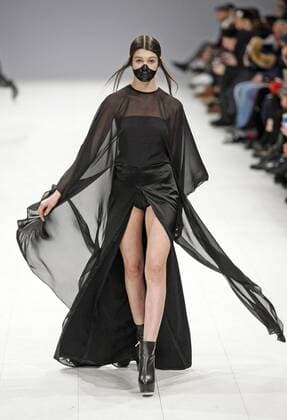 February 8, 2017 - Kiev, Ukraine - A model presents a creation by Ukrainian designer IVAN FOTESKO, during the Ukrainian Fashion Week in Kiev, Ukraine, on 08 February 2017. The fashion event presents Fall Winter 2017 18 collections by Ukrainian and International designers from 4 to 8 February. Kiev Ukraine - ZUMAg194 20170208_zap_g194_007 Copyright: xSergxGlovnyx