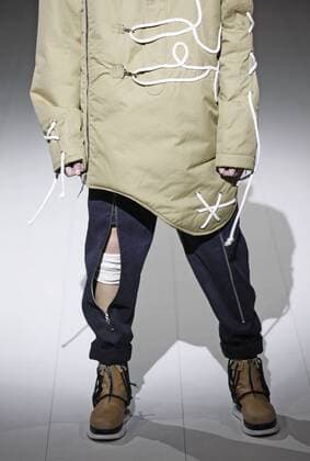 February 8, 2017 - Kiev, Ukraine - A model presents a creation by Ukrainian brand Komashnya during the Ukrainian Fashion Week FW 2017 18, at Mystetskyi Arsenal in Kiev, Ukraine, 08 February 2017. The event presents Autumn-Winter 2017 18 collections by Ukrainian and International designers, from 4 to 8 February Kiev Ukraine  - ZUMAn230 20170208_zaa_n230_456 Copyright: xStrx