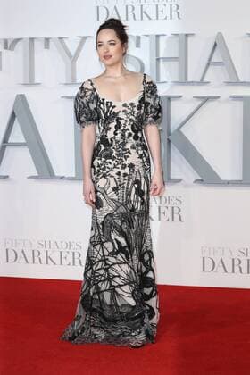 . 09 02 2017. London, United Kingdom . Dakota Johnson arriving at the Fifty Shades Darker premiere in London.  xStephenxLockx xi-Imagesx IIM-14352-0011