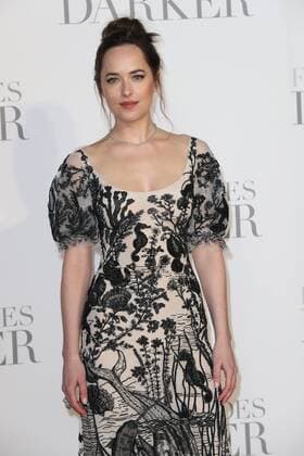 . 09 02 2017. London, United Kingdom . Dakota Johnson arriving at the Fifty Shades Darker premiere in London.  xStephenxLockx xi-Imagesx IIM-14352-0013