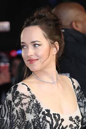 . 09 02 2017. London, United Kingdom . Dakota Johnson arriving at the Fifty Shades Darker premiere in London.  xStephenxLockx xi-Imagesx IIM-14352-0015