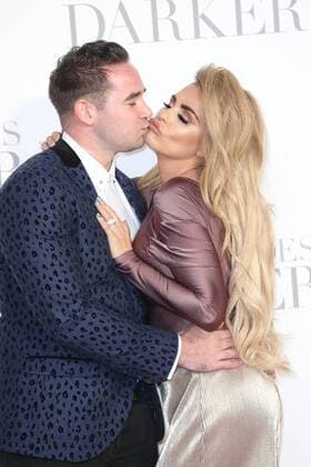 Bilder des Tages . 09 02 2017. London, United Kingdom . Katie Price arriving at the Fifty Shades Darker premiere in London.  xStephenxLockx xi-Imagesx IIM-14352-0039