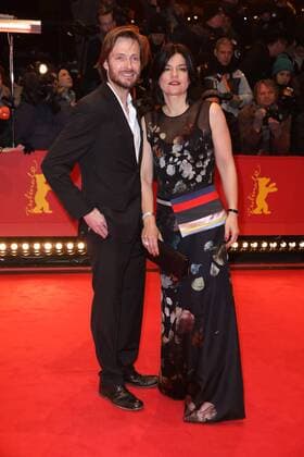 67. Berlinale - Premiere Eröffnungsfilm Django Andreas Pietschmann und Jasmin Tabatabai bei der Eroeffnung der 67. Berlinale mit der Premiere von Django am 9.02.2017 in Berlin Berlinale 2017 Opening und Django Premiere in Berlin, 2017 