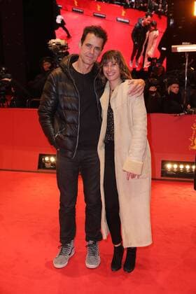 67. Berlinale - Premiere Eröffnungsfilm Django Tom Tykwer und seine Ehefrau Marie Steinmann bei der Eroeffnung der 67. Berlinale mit der Premiere von Django am 9.02.2017 in Berlin Berlinale 2017 Opening und Django Premiere in Berlin, 2017 