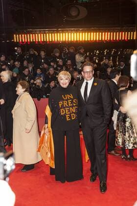 67. Berlinale - Premiere Eröffnungsfilm Django Claudia Roth und Konstantin von Notz auf der Berlinale Eröffnung 2017 Claudia Roth und Konstantin von Notz auf der Berlinale Eröffnung 2017