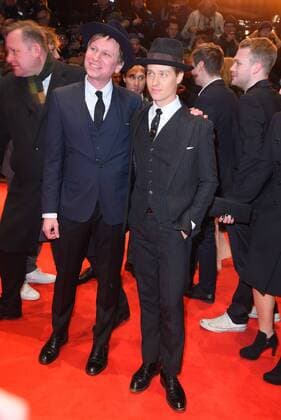 67. Berlinale - Premiere Eröffnungsfilm Django Robert Stadlober, Tom Schilling 67. Internationale Filmfestspiele Berlin (Berlinale) -Eröffnungsgala im Berlinale Palast am Potsdamer Platz in Berlin am 09.02.2017