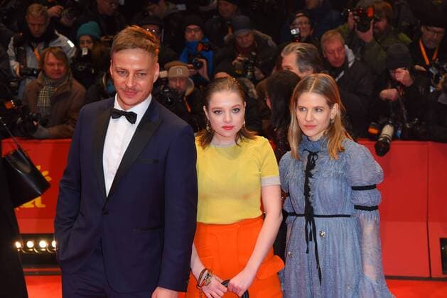 67. Berlinale - Premiere Eröffnungsfilm Django Tom Wlaschiha, Jella Haase, Aino Laberenz 67. Internationale Filmfestspiele Berlin (Berlinale) -Eröffnungsgala im Berlinale Palast am Potsdamer Platz in Berlin am 09.02.2017