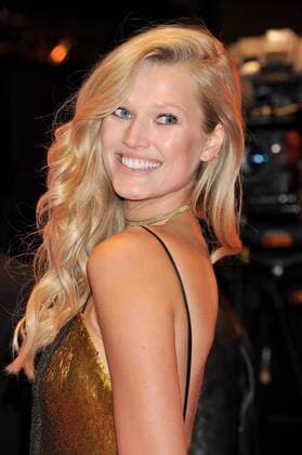 67. Berlinale - Premiere Eröffnungsfilm Django 67th Berlin International Film Festival. Festival Internazionale del Cinema di Berlino. Red Carpet film Django . Pictured: Toni Garrn  Copyright: xLennyx xIPAx xPoolxRoma2x