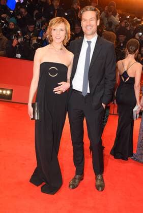 67. Berlinale - Premiere Eröffnungsfilm Django Franziska Weisz mit Ehemann Felix Herzogenrath 67. Internationale Filmfestspiele Berlin (Berlinale) -Eröffnungsgala im Berlinale Palast am Potsdamer Platz in Berlin am 09.02.2017