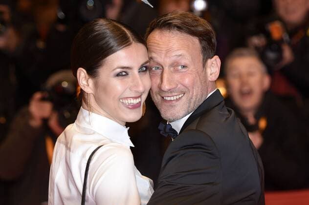 67. Berlinale - Premiere Eröffnungsfilm Django Wotan Wilke Möhring and his girlfriend Cosima attending the opening ceremony with the Django premiere at the 67th Berlin International Film Festival Berlinale 2017 at Berlinale Palast on February 9, 2017 in Berlin, Germany. Foto:xC.xNiehausx xFuturexImage