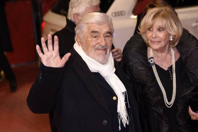 Bilder des Tages 67. Berlinale - Premiere Eröffnungsfilm Django Mario Adorf and wife Monique attending the opening ceremony with the Django premiere at the 67th Berlin International Film Festival Berlinale 2017 at Berlinale Palast on February 9, 2017 in Berlin, Germany. Foto:xC.xNiehausx xFuturexImage