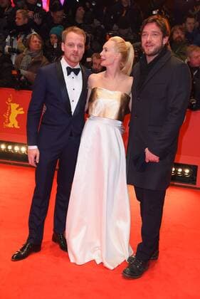 67. Berlinale - Premiere Eröffnungsfilm Django Stefan Konarske, Feo Aladag, Ronald Zehrfeld 67. Internationale Filmfestspiele Berlin (Berlinale) -Eröffnungsgala im Berlinale Palast am Potsdamer Platz in Berlin am 09.02.2017