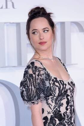 . 09 02 2017. London, United Kingdom. Dakota Johnson arrives at the Fifty Shades Darker - UK film premiere. Odeon, Leicester Square.  xChrisxJosephx xi-Imagesx IIM-14351-0072
