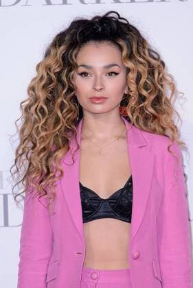 . 09 02 2017. London, United Kingdom. Ella Eyre arrives at the Fifty Shades Darker - UK film premiere. Odeon, Leicester Square.  xChrisxJosephx xi-Imagesx IIM-14351-0087