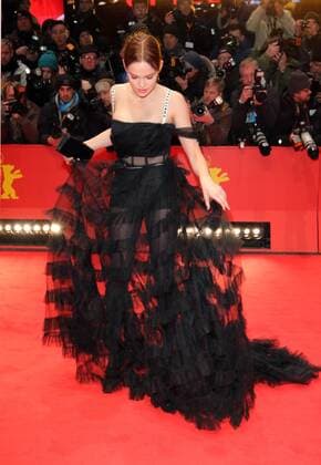Emilia Schuele vor dem Berlinale Palast Theater am Potsdamer Platz, Marlene-Dietrich-Platz, Berlin, bei der Premiere zu dem Film - Django - im Rahmen der 67. Berlinale Internationale Filmfestspiele 66th Berlin International Film Festival Berlinale 2016, La Berlinale - Le 66e festival international du film de Berlin. Copyright imago stock&people GmbH Tinkeres Datum: 09.02.2017 Berlinale Django