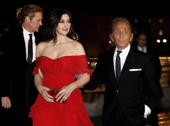 Italian actress Monica Bellucci (C) Italian designer Valentino (R) pose for the media during the opening of La Traviata opera, with stage director of US film maker Sofia Coppola and outfits designed by Valentino at Arts Palace of Valencia, eastern Spain on 09 February 2017. OPENING OF LA TRAVIATA OPERA !ACHTUNG: NUR REDAKTIONELLE NUTZUNG!  Copyright: xJuanxCarlosxCardenasx 20170210-636223248019695392