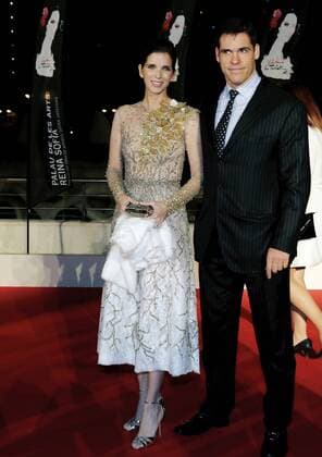 Luis Alfonso de Borbon, Duke of Anjou, and his wife, Margarita Vargas (i), pose for the media during the opening of La Traviata opera, with stage director of US film maker Sofia Coppola and outfits designed by Italian designer Valentino at Arts Palace of Valencia, eastern Spain on 09 February 2017. OPENING OF LA TRAVIATA OPERA !ACHTUNG: NUR REDAKTIONELLE NUTZUNG!  Copyright: xJuanxCarlosxCardenasx 20170210-636223248661536686
