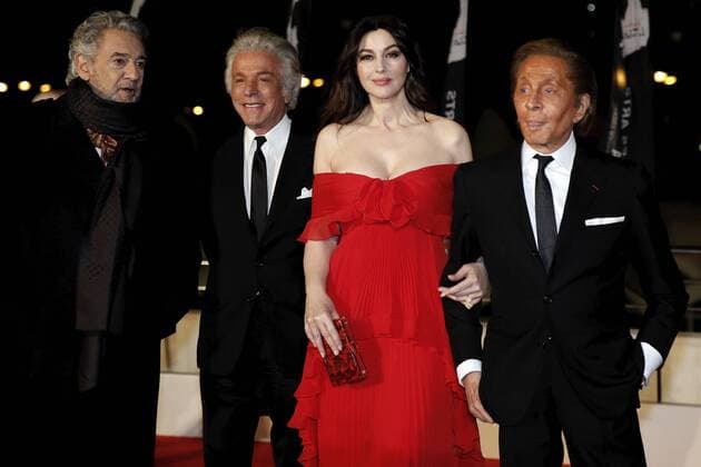 Italian fashion designer Valentino (R), his associated Giarcarlo Giammetti (2L), Spanish tenor Placido Domingo (L), and Italian actress Monica Bellucci, pose for the media during the opening of La Traviata opera with stage director of US film maker Sofia Coppola and outfits designed by Valentino at the Arts Palace of Valencia, eastern of Spain on 09 February 2017. OPENING OF LA TRAVIATA OPERA !ACHTUNG: NUR REDAKTIONELLE NUTZUNG!  Copyright: xJuanxCarlosxCárdenasx LKJ01 20170210-636223302642669514
