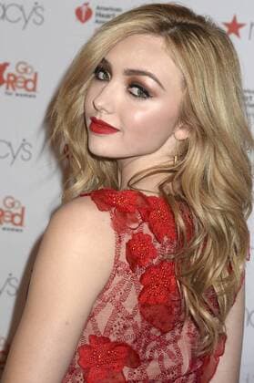 Peyton List bei der American Heart Association s Go Red For Women Red Dress Collection Modenschau im Rahmen der New York Fashion Week im Hammerstein Ballroom. New York, 09.02.2017 Foto:xD.xVanxTinex xFuturexImage