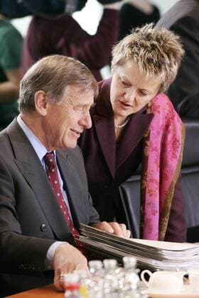 Apr 27, 2005 - Berlin, GERMANY - Beginning of the working session in the cabinet of Gerhard Schroeder. PICTURED: Minister of Economics and Labour WOLFGANG CLEMENT and Minister of Consumer Protection, Food, and Agriculture RENATE KUENAST. - ZUMAkg1_ 20050427_olc_k98_121 Copyright: xJochenxZickx