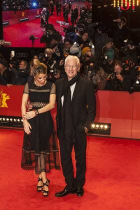 Richard Gere und seine Freundin Aejandra Silva auf der Berlinale 2017 Richard Gere und seine Freundin Aejandra Silva auf der Berlinale für den Film The Dinner am 10.02.2017
