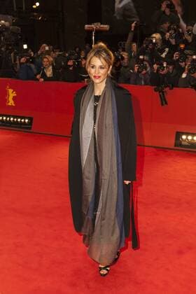 Alejandra Silva auf der Berlinale 2017 Alejandra Silva (Freundin von Richard Gere) auf der Berlinale für den Film The Dinner am 10.02.2017