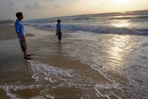 May 03, 2005; Gush Katif, Israel; Israeli settlers pray on the beach of Shirat Hayam settlement in Gush Katif settlement block in Gaza Strip May 4, 2005..  - ZUMA 20050503_raw_y02_362 Copyright: xYonathanxWeitzmanx