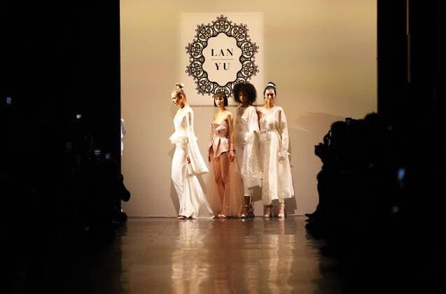 (170210) -- NEW YORK, Feb. 10, 2017 -- Models present creations of LANYU during the New York Fashion Week in New York, the United States, on Feb. 10, 2017. ) U.S.-NEW YORK-FASHION WEEK-LANYU WuxRong 