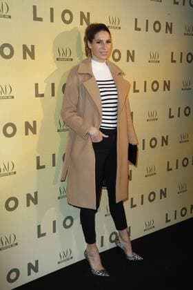 Laury Thilleman CELEBRITES : Premiere Filmpremiere Film Lion - Paris - 10 02 2017 GwendolineLeGoff Panoramic 