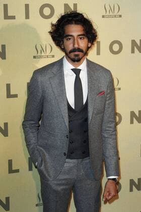 Dev Patel CELEBRITES : Premiere Filmpremiere Film Lion - Paris - 10 02 2017 GwendolineLeGoff Panoramic 