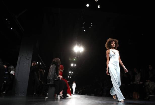 A model walks on the runway at the Cushnie Et Ochs fashion show at New York Fashion Week at Gallery 1, Skylight Clarkson Sq on February 10, 2017 in New York City.  NYP20170210157 JOHNxANGELILLO