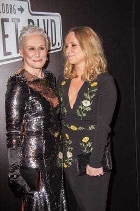 Glenn Close und ihre Tochter Annie Starke bei der Musical Premiere von Andrew Lloyd Webbers Sunset Boulevard am 9.02.2017 in New York Andrew Lloyd Webber s Sunset Boulevard Opening Night After Party in New York, 2017 